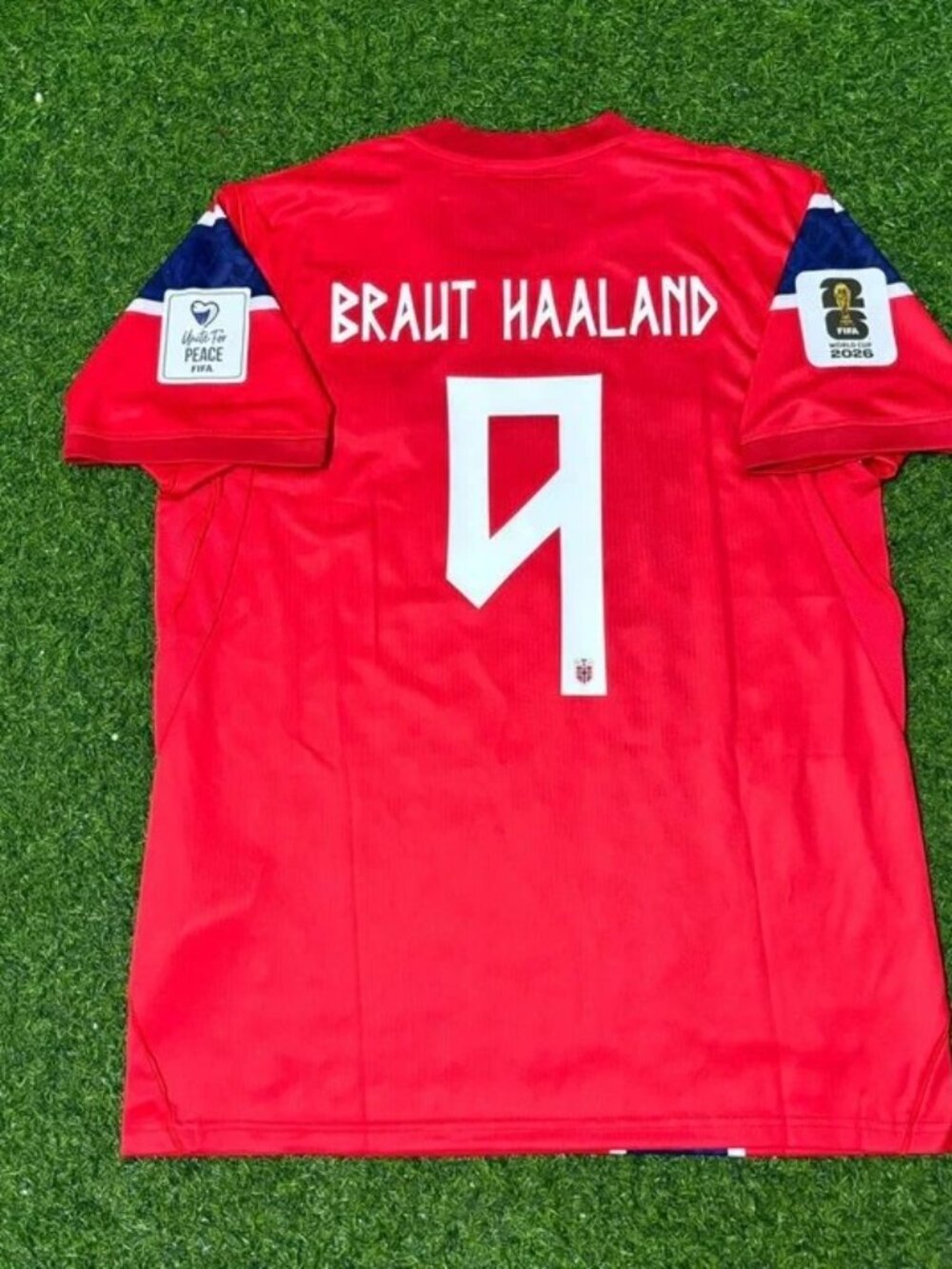 Erling Haaland #9 Norway World Cup 2026 Home Football Shirt - Picture 2 of 3